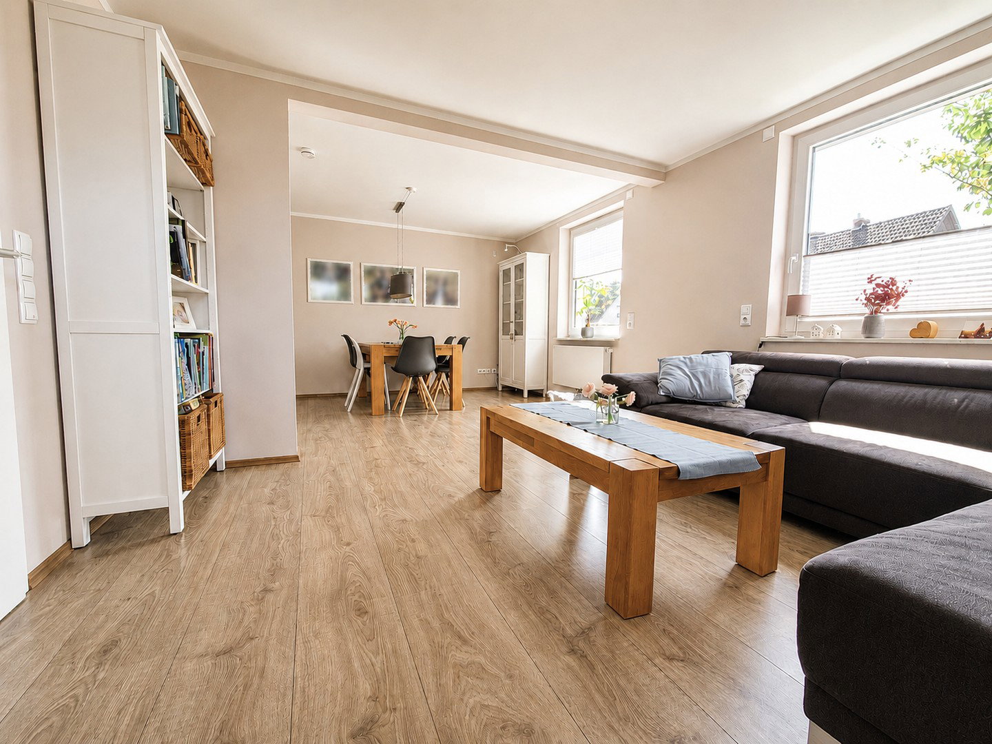 Foto 5 von 12 — Modernisierte Doppelhaushälfte mit Sonnenterrasse – provisionsfrei