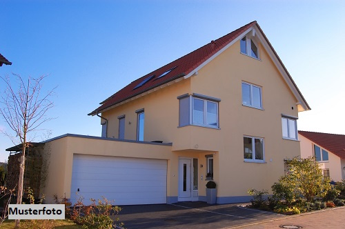 Foto 1 von 1 — Einfamilienhaus mit Garage in familienfreundlicher Wohnlage