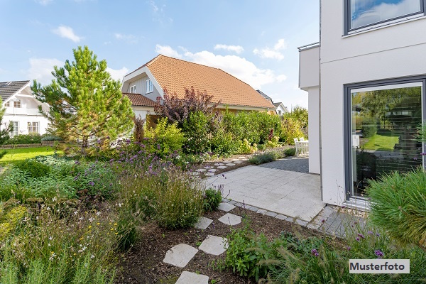Foto 1 von 1 — Freistehendes Einfamilienhaus mit guter Erreichbarkeit zur City