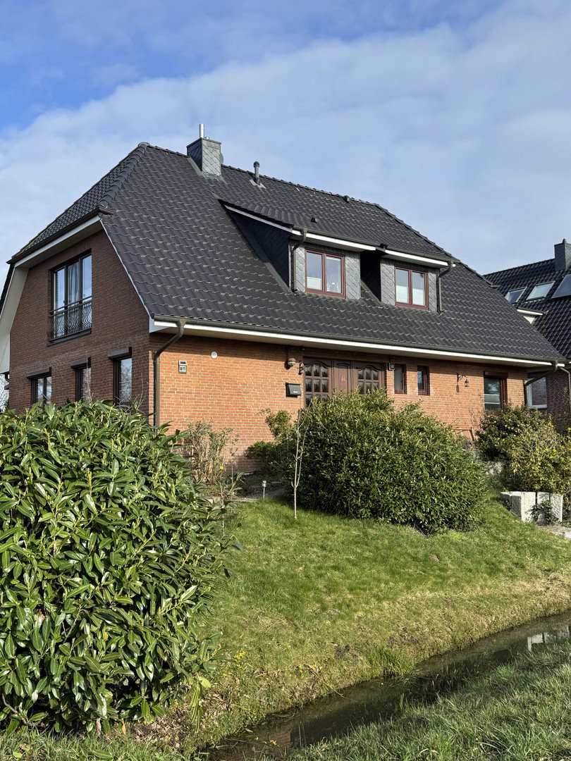 Foto 2 von 12 — modernisiertes Ein-/Zweifamilienhaus mit Feldblick - PROVISIONSFREI