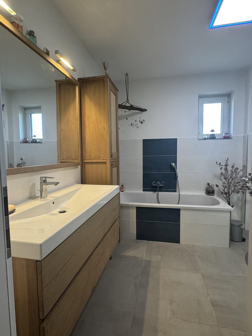 Foto 10 von 12 — modernisiertes Ein-/Zweifamilienhaus mit Feldblick - PROVISIONSFREI