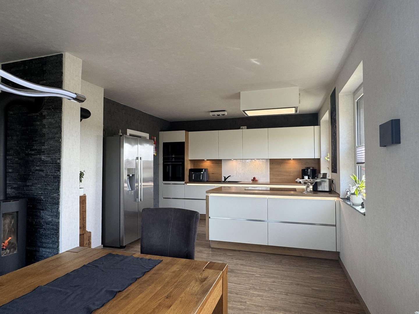 Foto 4 von 12 — modernisiertes Ein-/Zweifamilienhaus mit Feldblick - PROVISIONSFREI