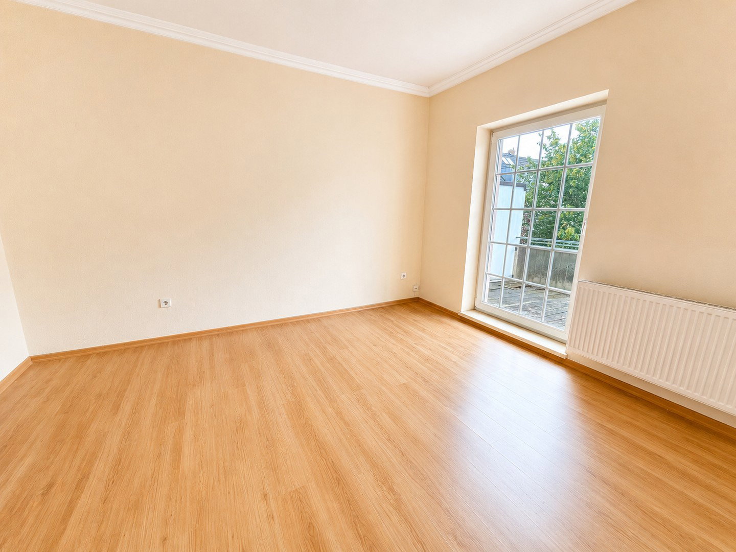 Foto 9 von 12 — Reihenendhaus mit Balkon und Garage in beliebter Lage !