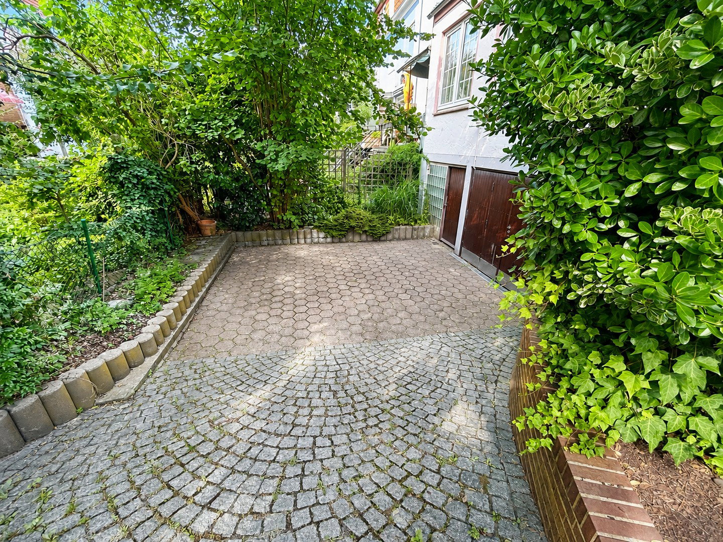 Foto 4 von 12 — Reihenendhaus mit Balkon und Garage in beliebter Lage !
