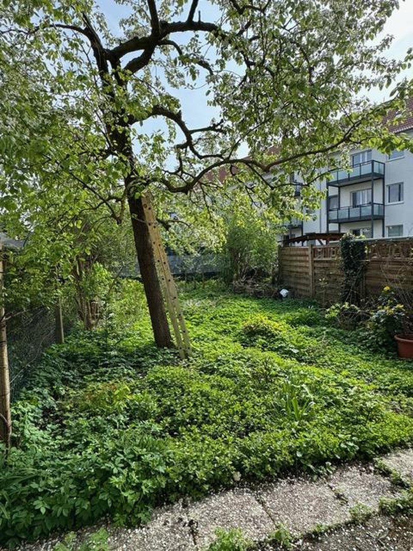 Foto 7 von 12 — Kleines MFH mit drei Wohnungen und Garten - Bremen-Osterfeuerberg