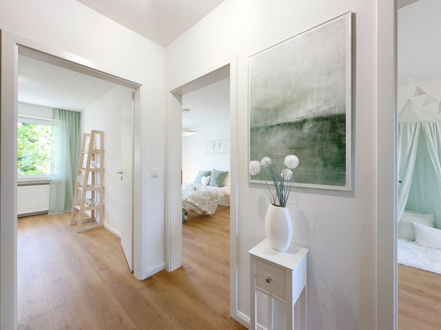 Foto 8 von 12 — Großes, modernes Reihenhaus, sofort bezugsfrei!