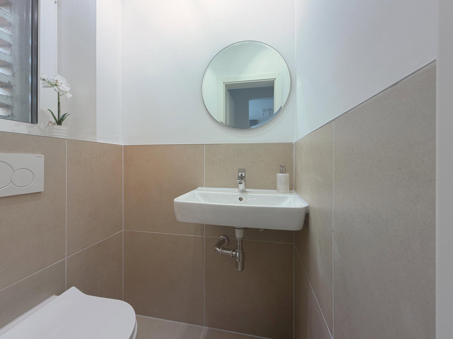 Foto 7 von 12 — Großes, modernes Reihenhaus, sofort bezugsfrei!