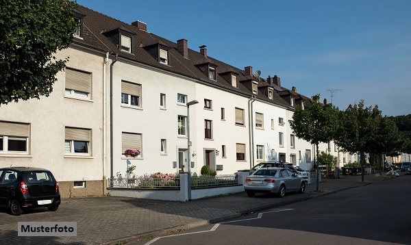 Foto 1 von 1 — Vierfamilienhaus-Altbau mit Fertigstellungsbedarf