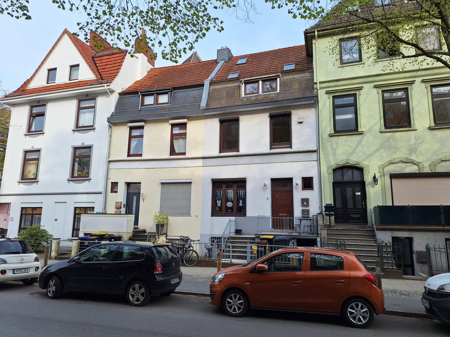 Foto 1 – Privatverkauf: 1-2 FH direkt am Klinikum Mitte