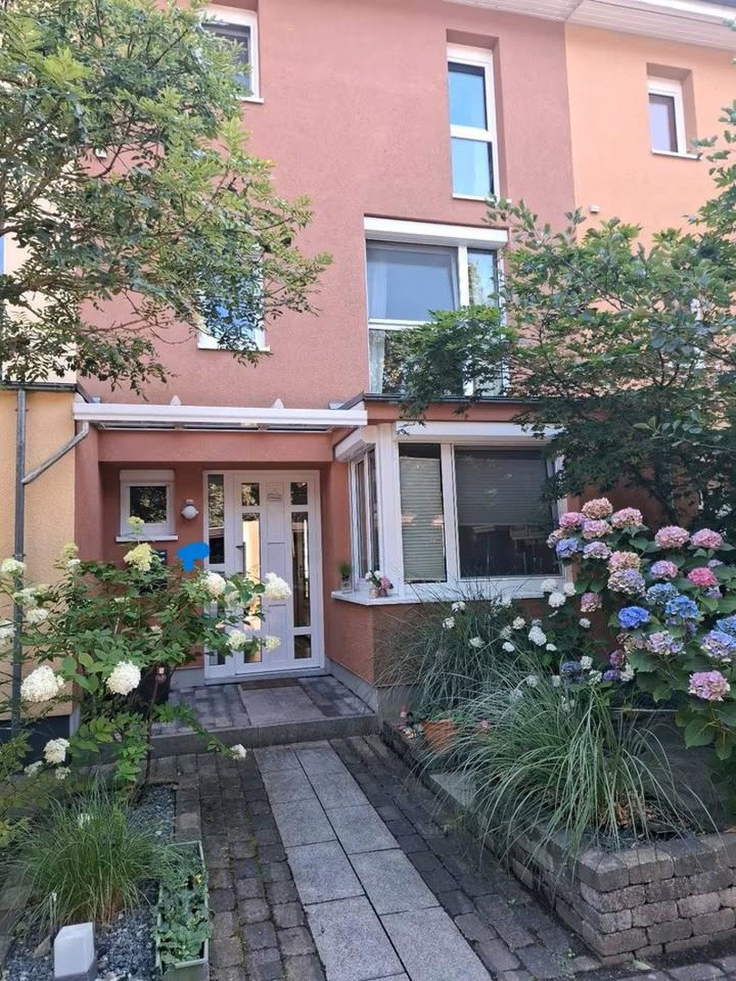 Foto 9 von 12 — Von Privat: energiesparsames Reihenhaus mit Blick ins Grüne