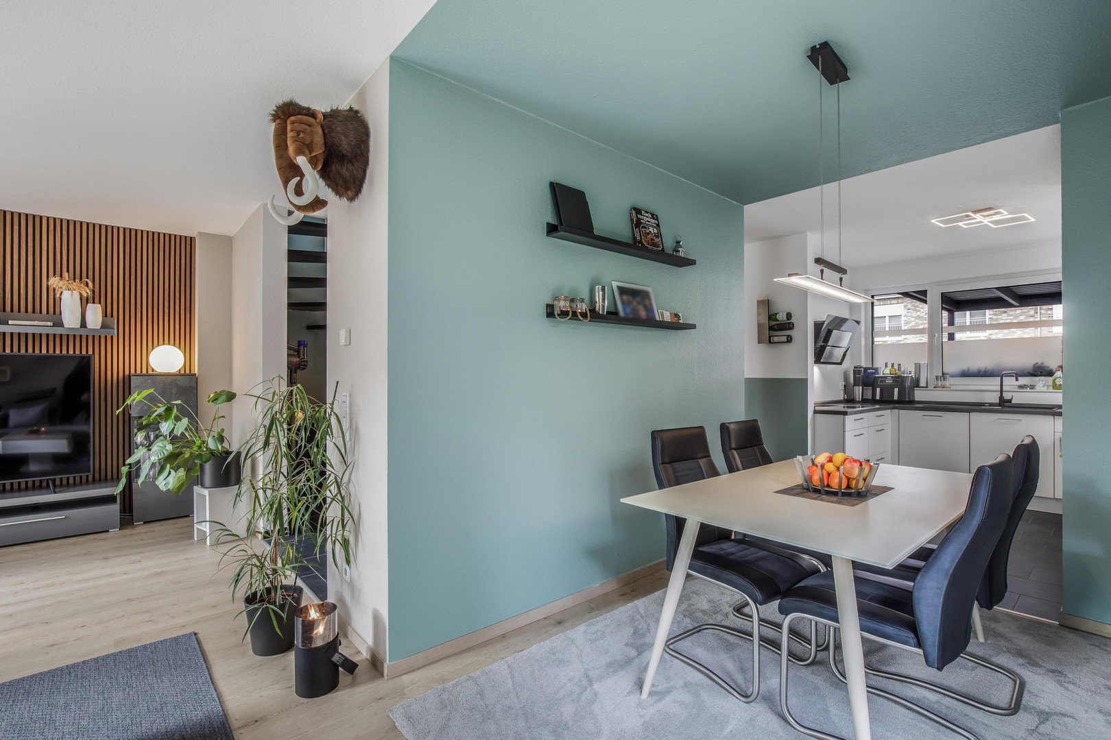 Foto 7 von 12 — Gepflegte Doppelhaushälfte mit Südgarten, überdachter Terrasse & Doppel-Carport – provisionsfrei