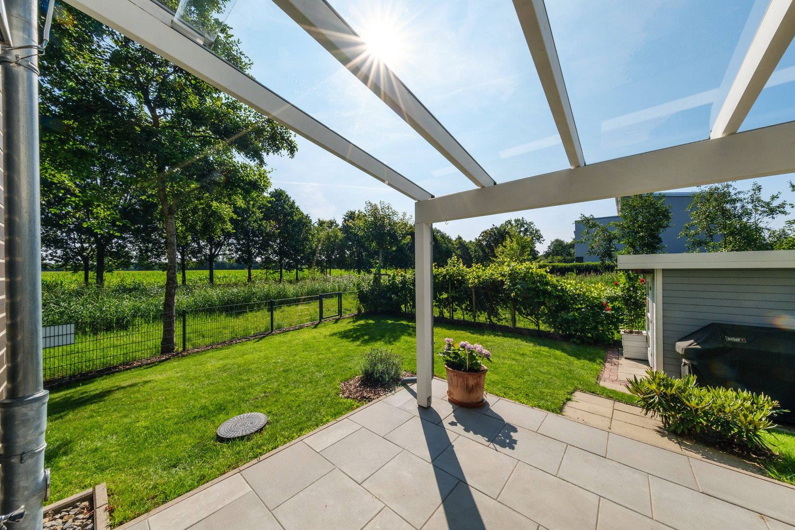 Foto 4 von 12 — Oberneuland: Neuwertiges Reiheneckhaus mit Grünblick, Dachterrasse – provisionsfrei