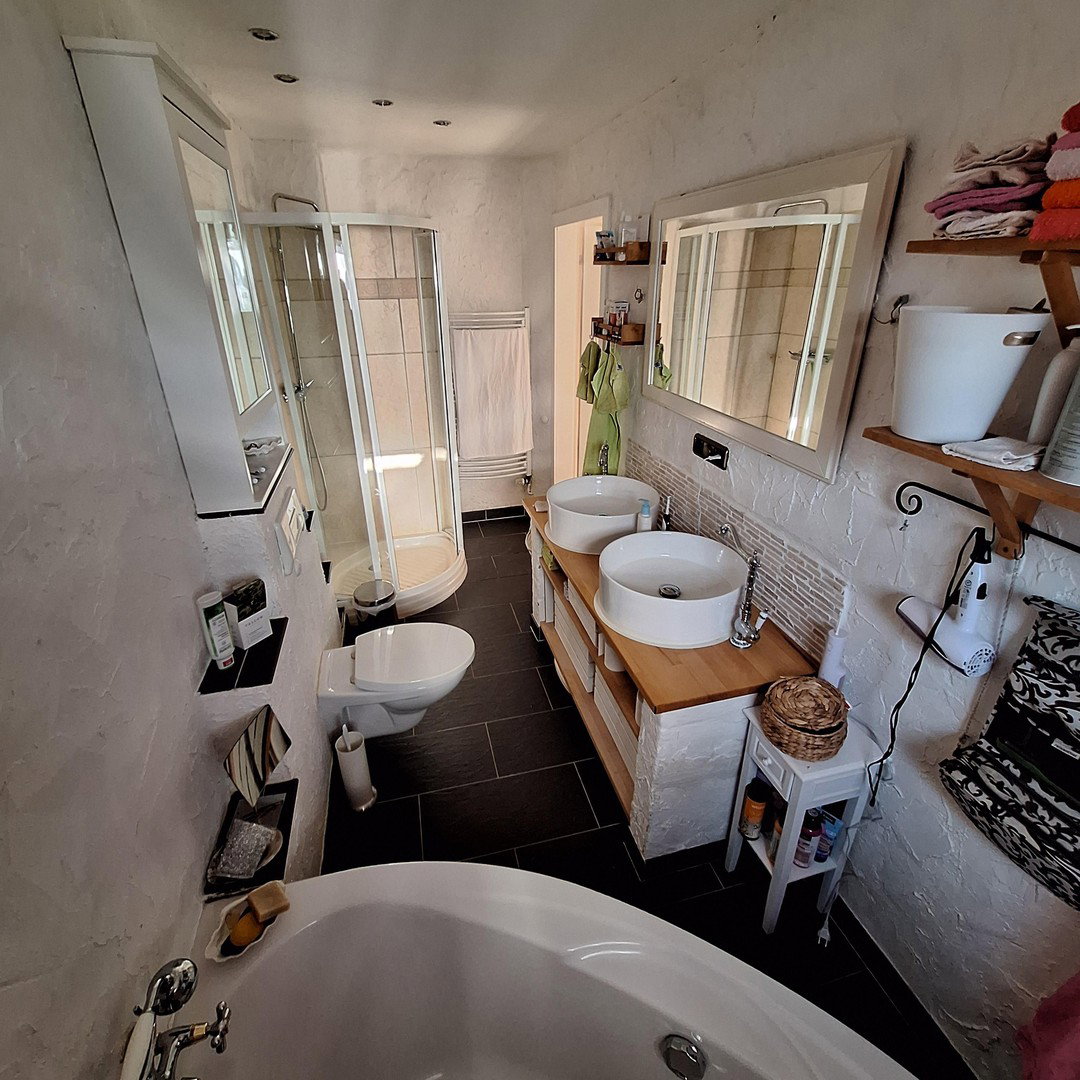 Foto 11 von 12 — VON PRIVAT - ehemaliger Bauernhof-Doppelhaushälfte individuell
