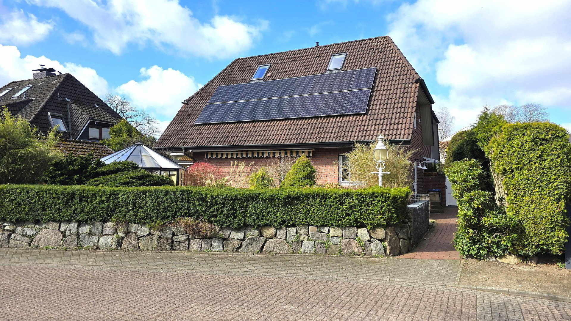 Foto 1 von 12 — Einfamilienhaus in Verbund, provisionsfrei
