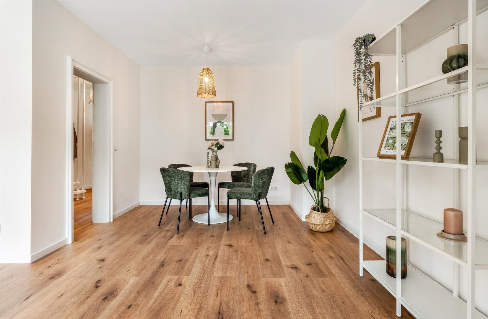 Foto 5 von 12 — Frisch renoviertes Familienglück mit 5 Zimmern und Garten in Bremen-Vegesack
