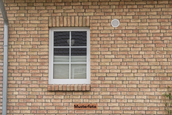 Foto 1 von 1 — Einfamilienhaus, Anbau und Garage - provisionsfrei