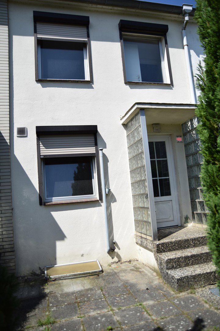 Foto 1 von 12 — Reihenmittelhaus mit eigenem Garten in Farmsen – Provisionsfrei & Preisattraktiv