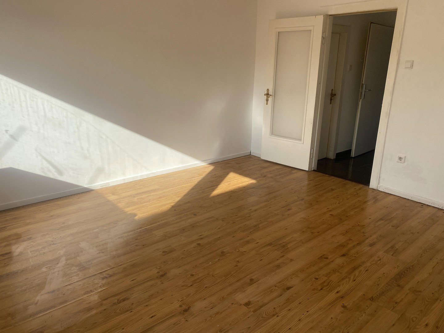 Foto 5 von 12 — Reihenmittelhaus mit eigenem Garten in Farmsen – Provisionsfrei & Preisattraktiv