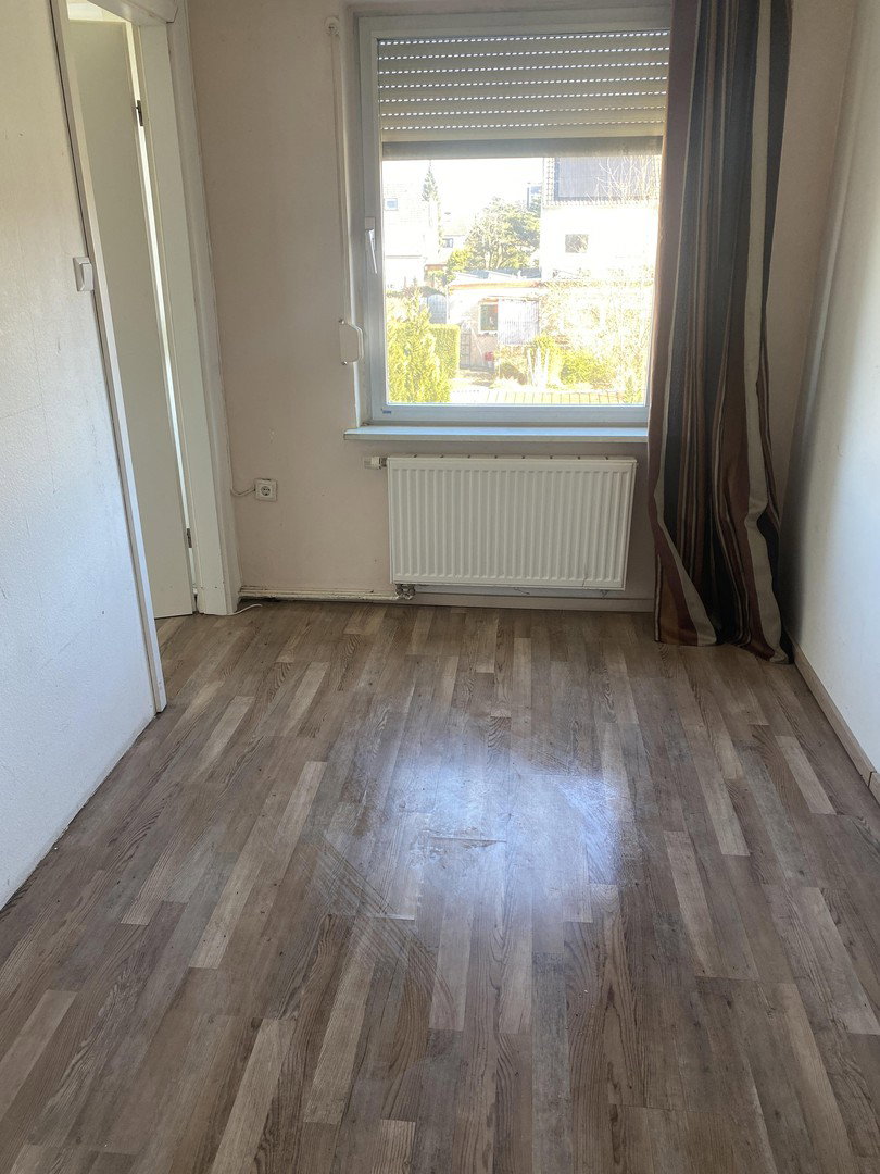 Foto 12 von 12 — Reihenmittelhaus mit eigenem Garten in Farmsen – Provisionsfrei & Preisattraktiv