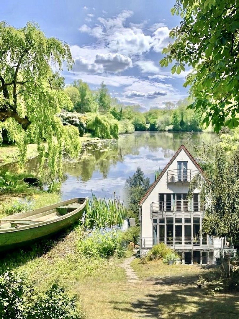 Foto 1 von 12 — Exklusives Bremer Haus am See – Parkgrundstück & Bauland