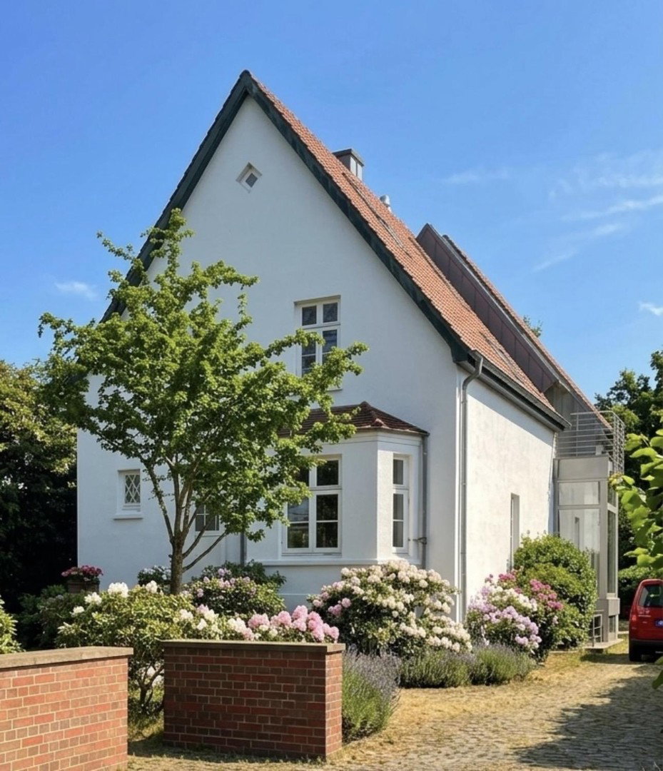 Foto 8 von 12 — Exklusives Bremer Haus am See – Parkgrundstück & Bauland