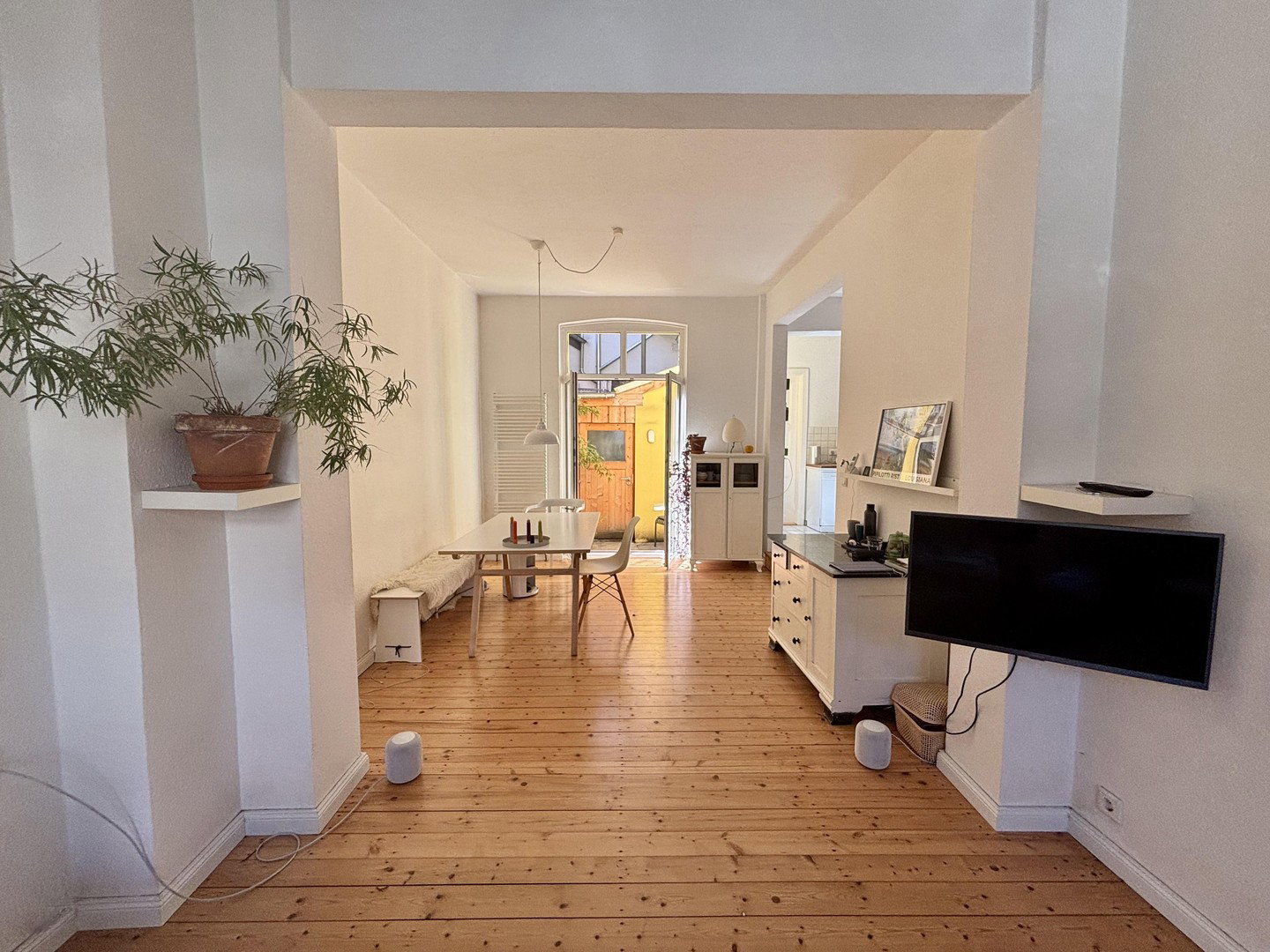 Foto 3 von 12 — Reihenmittelhaus, Seitenstraße Fesenfeld, sehr guter Sanierungsstand, ca. 102,4 m², ca. 4297,- €/m²
