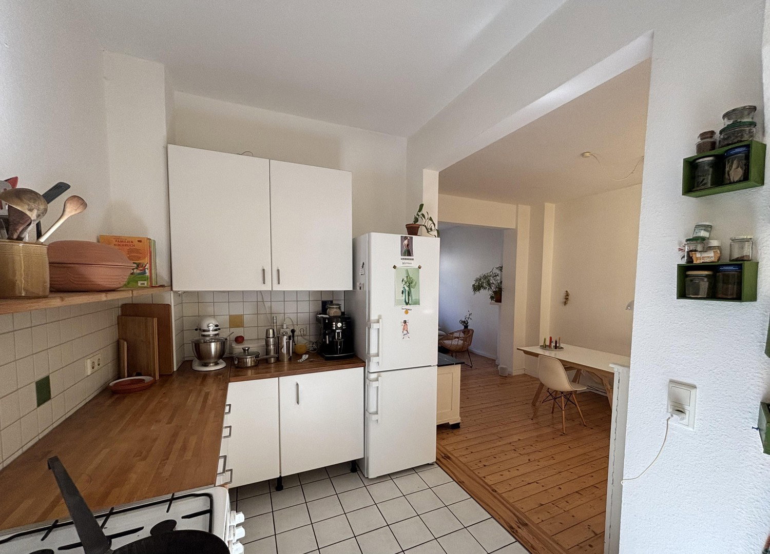 Foto 9 von 12 — Reihenmittelhaus, Seitenstraße Fesenfeld, sehr guter Sanierungsstand, ca. 102,4 m², ca. 4297,- €/m²