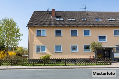 Foto 1 von 1 — Vierfamilienhaus-Altbau mit Fertigstellungsbedarf