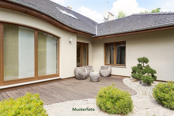 Foto 1 von 1 — Einfamilien-Doppelhaushälfte mit Garage - provisionsfrei