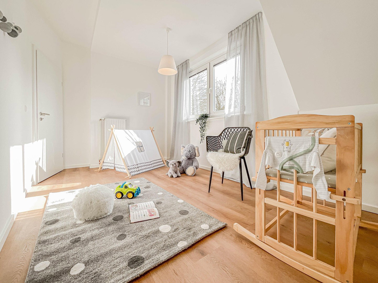 Foto 10 von 12 — Einziehen, ankommen: Modernisiertes zuHAUSe am Tibarg