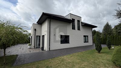 Foto 2 von 6 — DARF ICH VORSTELLEN: IHRE ARCHITEKTEN-VILLA