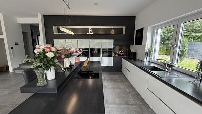 Foto 4 von 6 — DARF ICH VORSTELLEN: IHRE ARCHITEKTEN-VILLA