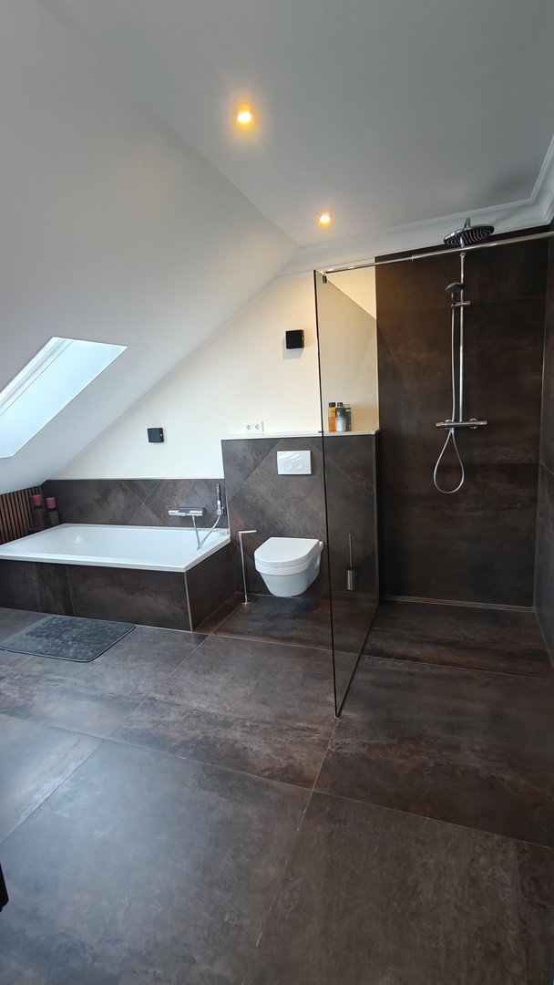 Foto 9 von 12 — Luxuriöser Bungalow direkt an der Landesgrenze zu Schwanewede ** 719.000 VB oder Preisvorschlag**
