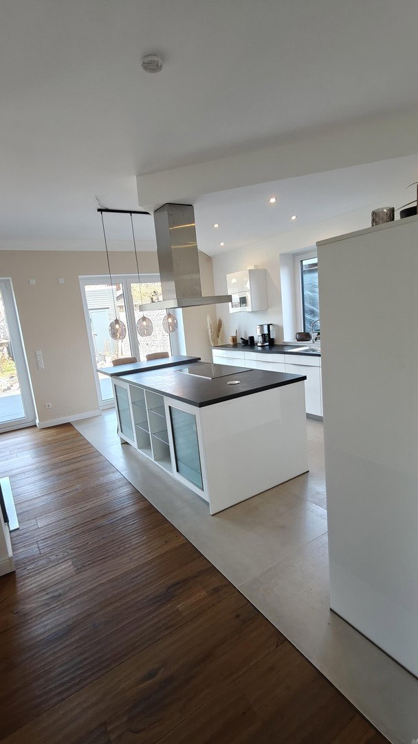 Foto 5 von 12 — Luxuriöser Bungalow direkt an der Landesgrenze zu Schwanewede ** 719.000 VB oder Preisvorschlag**