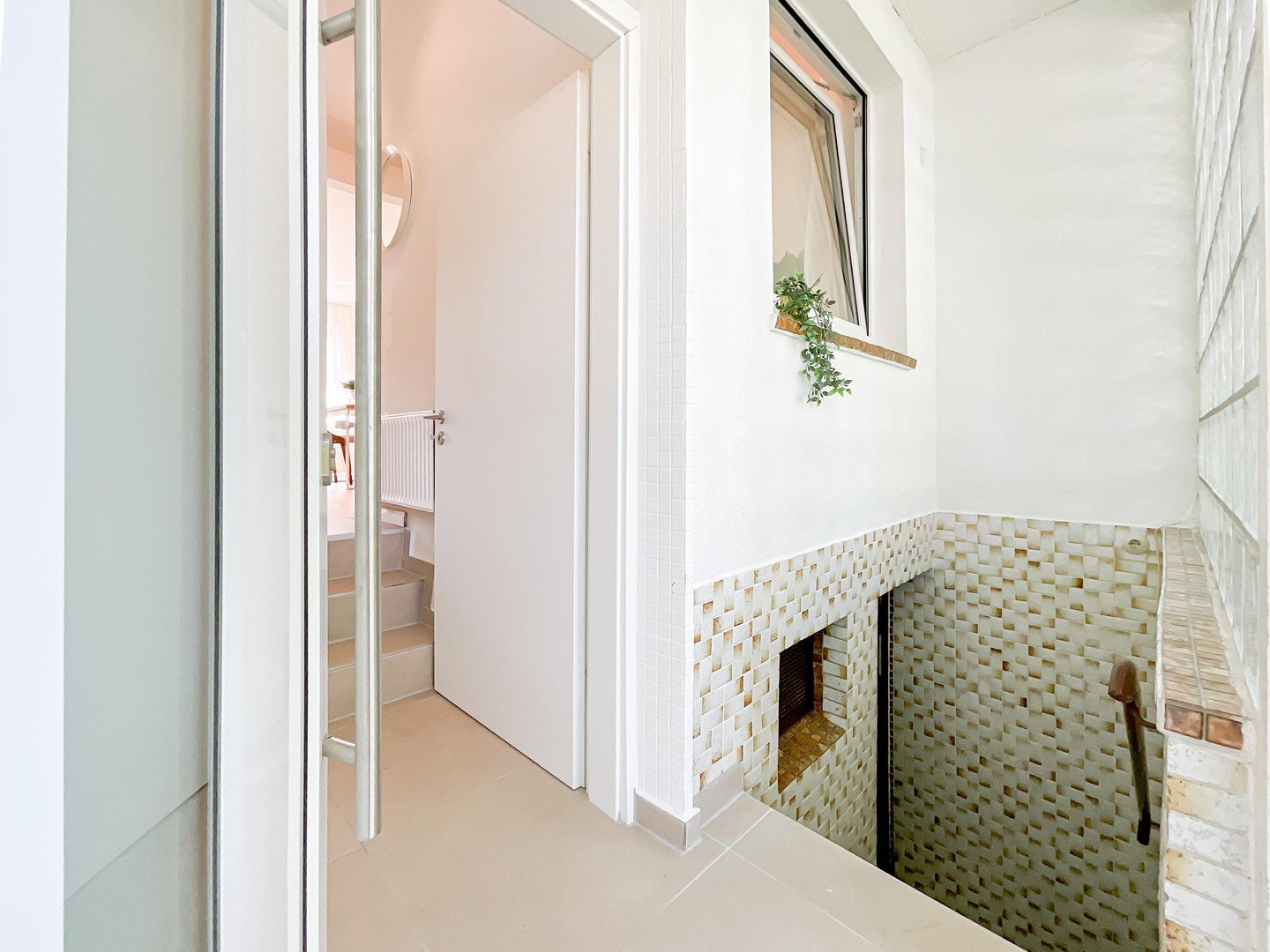 Foto 2 von 12 — Viel Platz zum Leben – gepflegtes Reihenmittelhaus mit Garten - sofort bezugsfrei