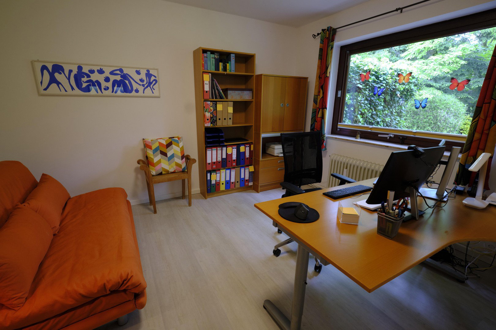 Foto 9 von 12 — Freistehendes Einfamilienhaus mit Südgarten in ruhiger Lage von Hamburg-Volksdorf