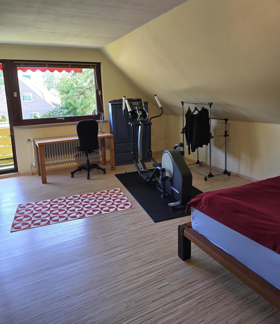 Foto 12 von 12 — Freistehendes Einfamilienhaus mit Südgarten in ruhiger Lage von Hamburg-Volksdorf