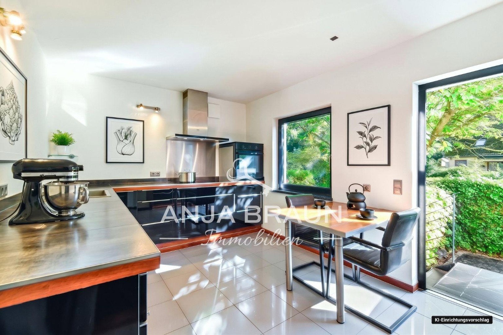 Foto 3 von 12 — Freistehend in Schnelsen | ca. 247 m² Wohn- u. Nutzfläche