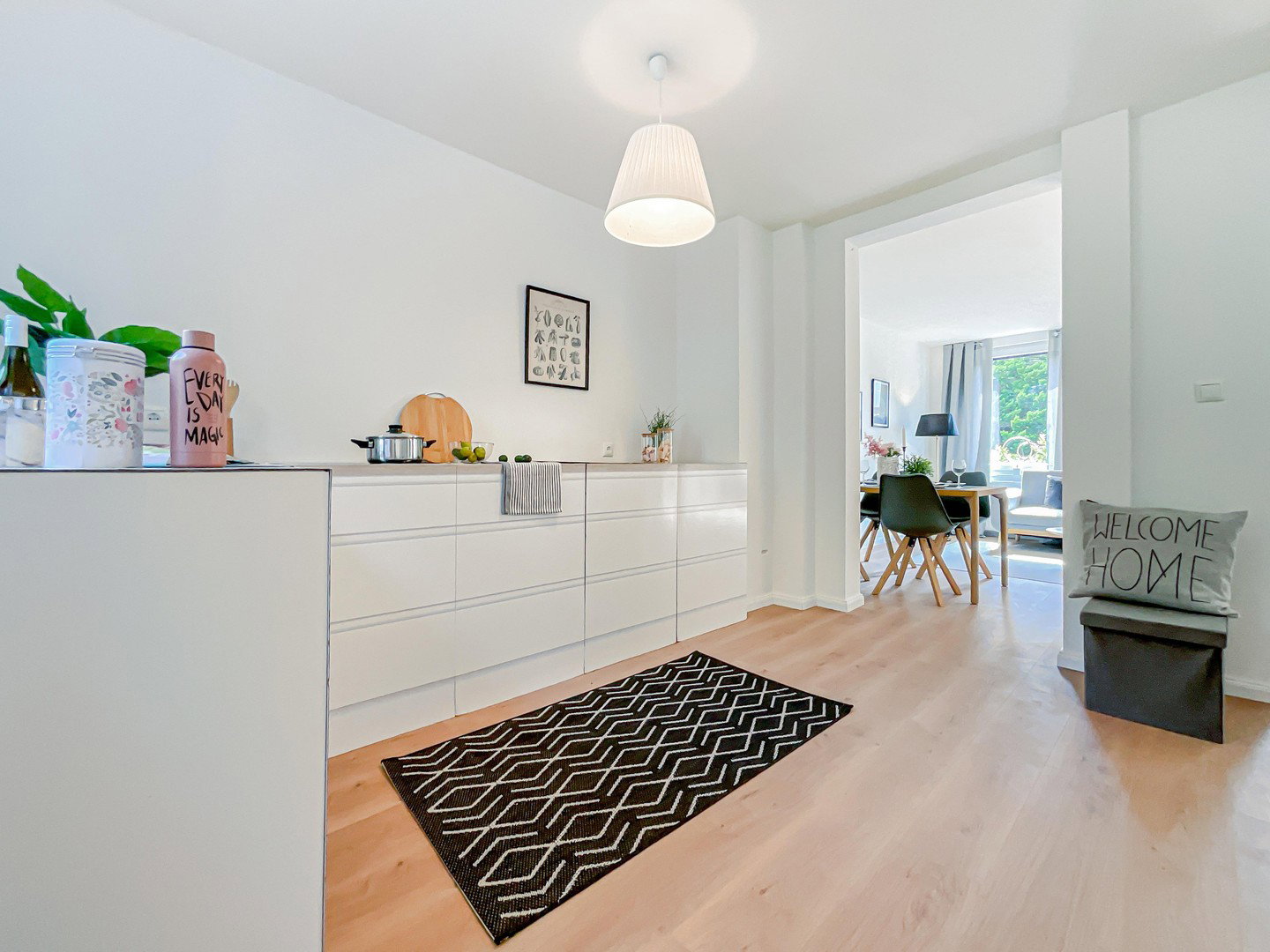 Foto 4 von 10 — Modernisiert und sofort bezugsfrei – Reihenhaus mit Terrasse und Garten