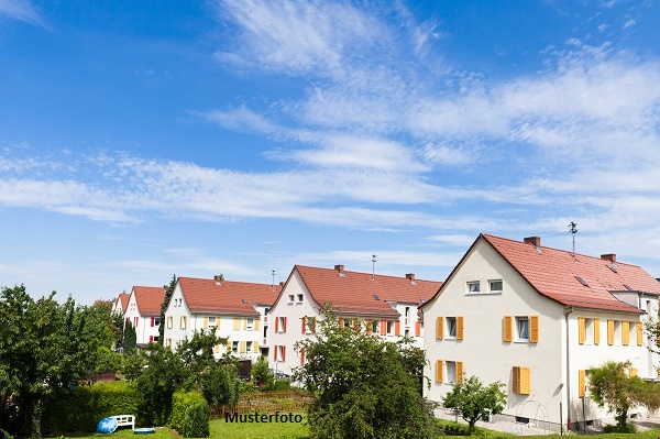 Foto 1 von 1 — Hier fehlt noch der letzte Schliff! Mehrfamilienhaus mit 6 Wohnungen