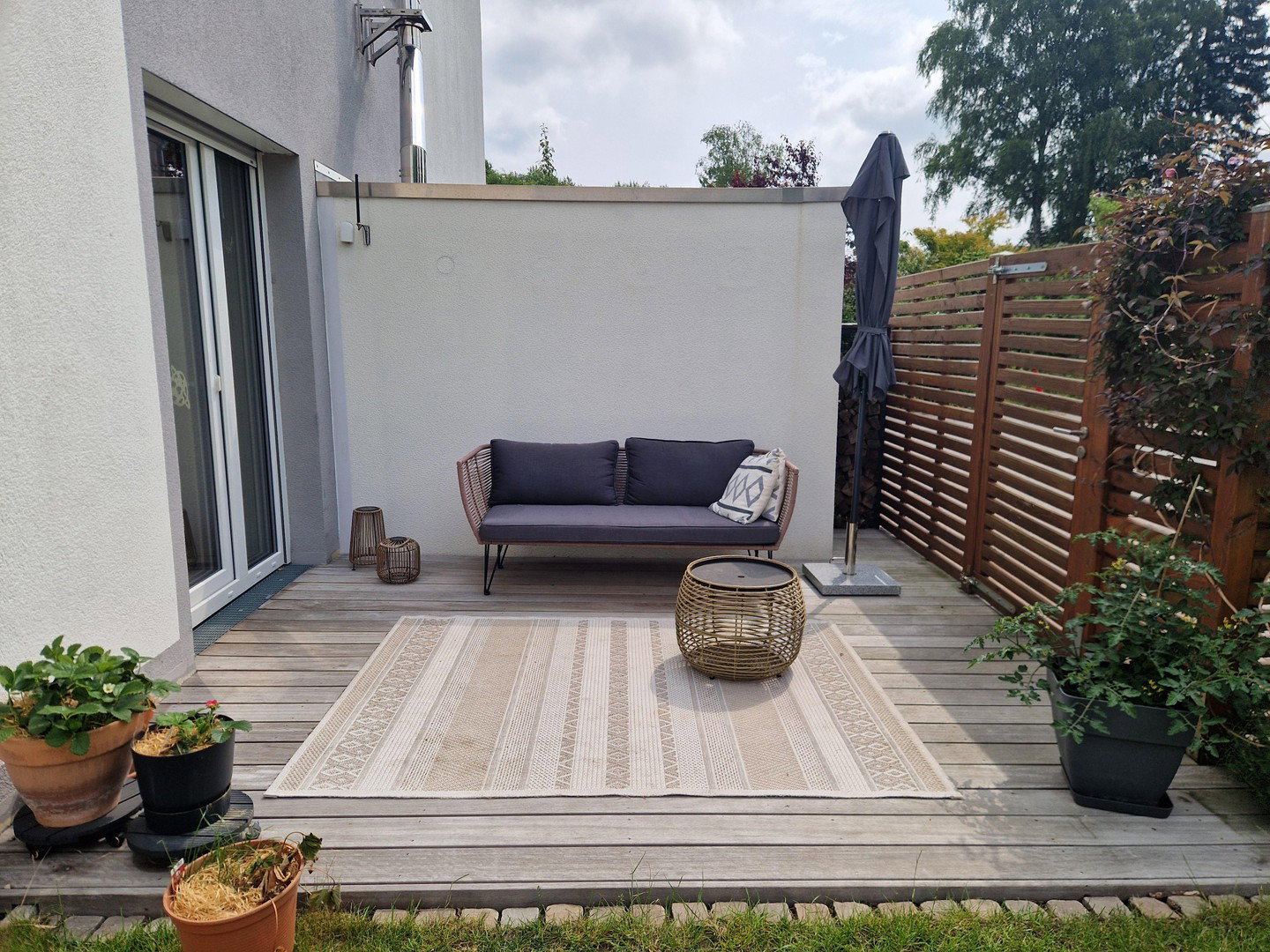 Foto 6 von 12 — Von Privat: Neuwertiges Reihenendhaus in Familienstraße
