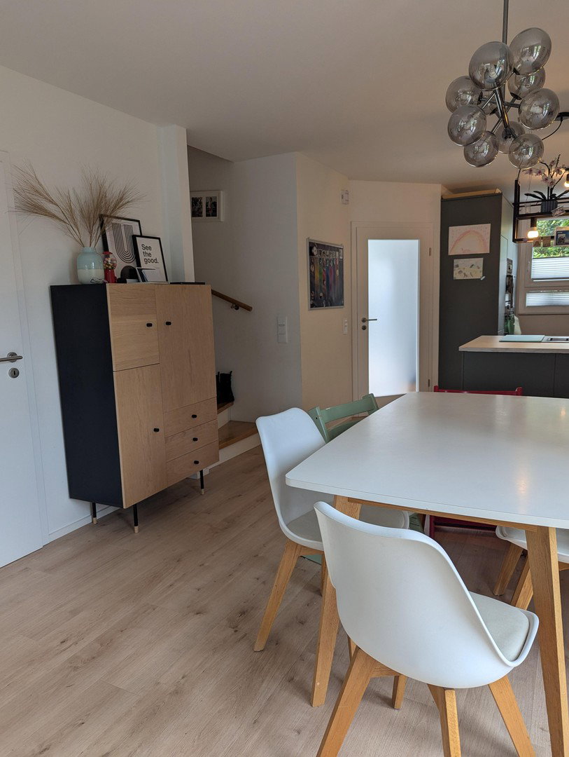Foto 12 von 12 — Von Privat: Neuwertiges Reihenendhaus in Familienstraße