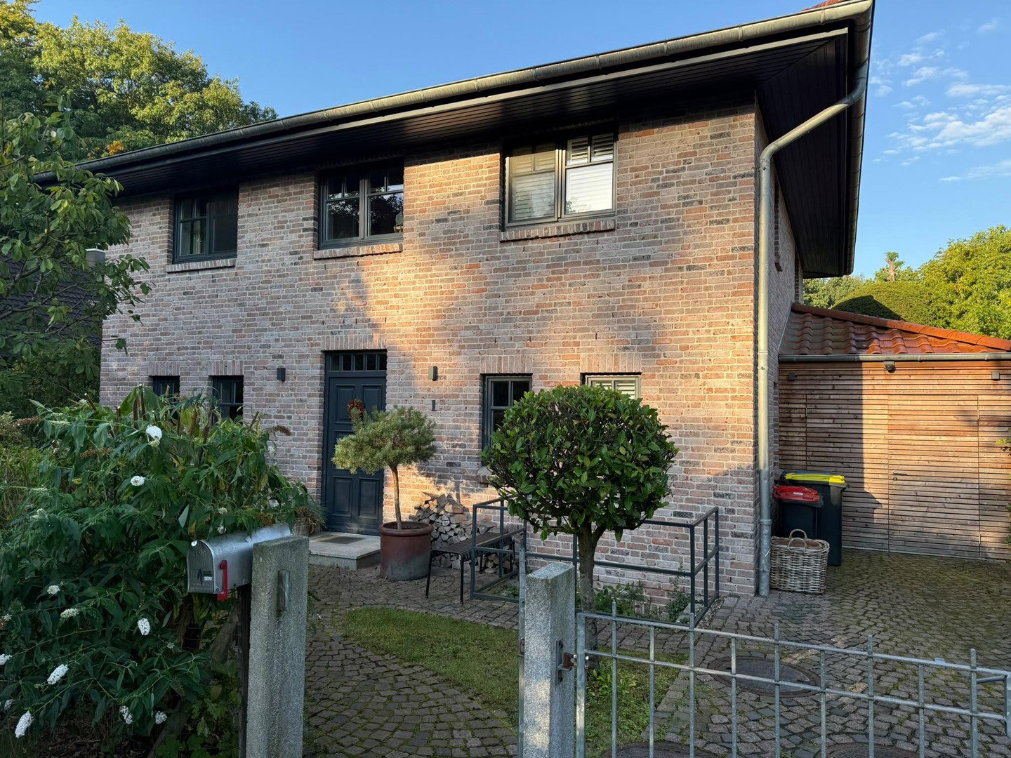 Foto 1 von 3 — Wohnen in den Elbvororten