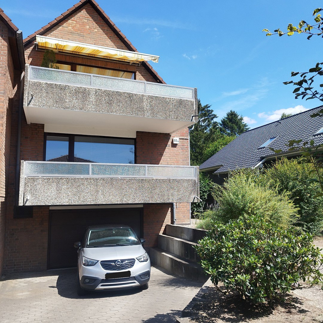 Foto 1 von 12 — Geräumiges Wohnhaus für mehrere Generationen – inklusive Tiefgarage