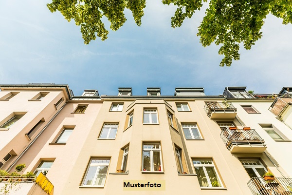Foto 1 von 1 — Gebäude mit 12 Wohnungen und 3 Gewerbeeinheiten - geeignet als Kapitalanlage