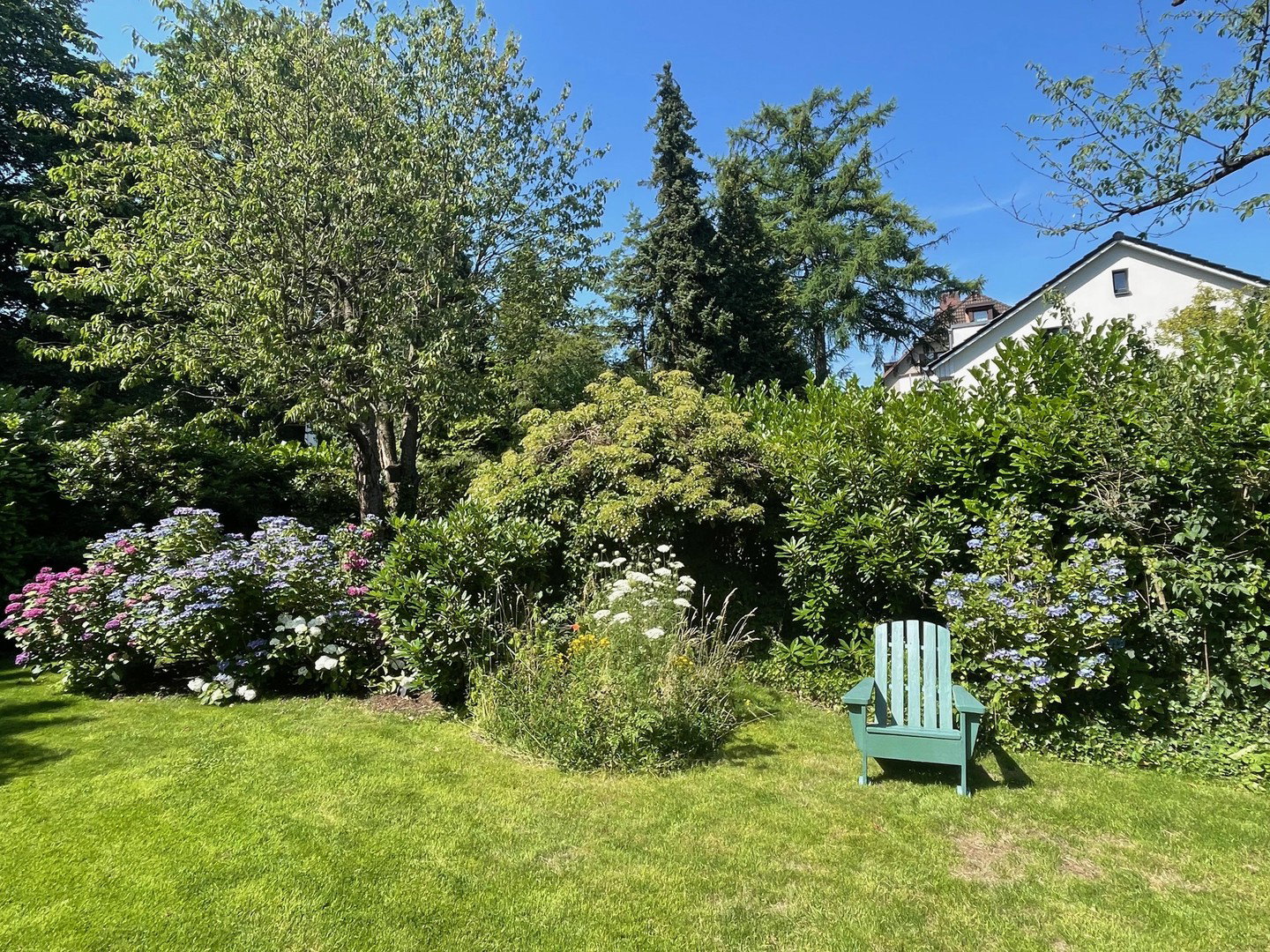 Foto 5 von 12 — Jugendstil trifft Zukunft: Grosszügige Villenhälfte m. Garten in HH-Blankenese