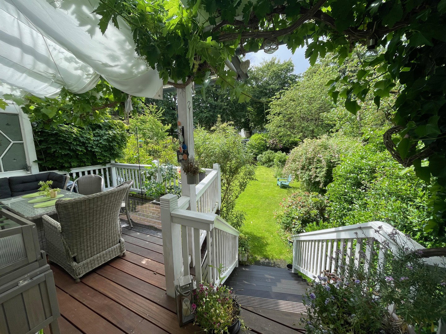 Foto 4 von 12 — Jugendstil trifft Zukunft: Grosszügige Villenhälfte m. Garten in HH-Blankenese