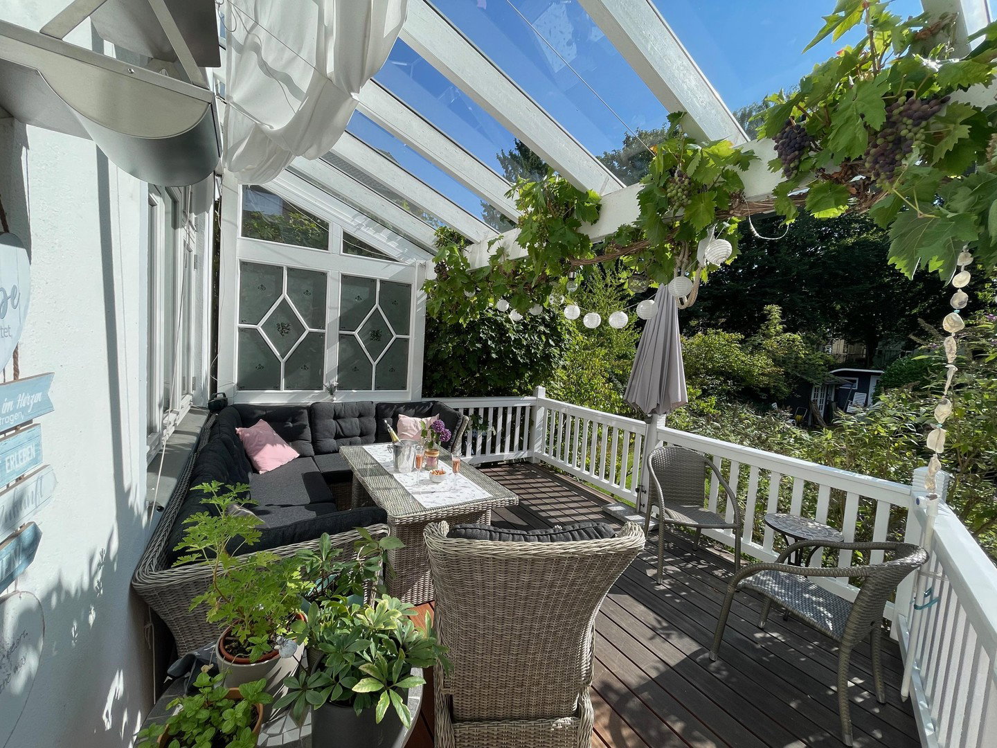 Foto 3 von 12 — Jugendstil trifft Zukunft: Grosszügige Villenhälfte m. Garten in HH-Blankenese