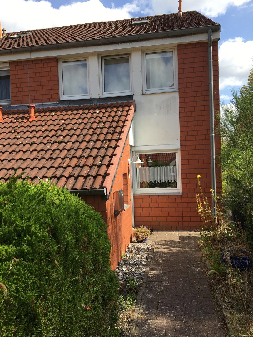 Foto 2 von 12 — 120 m² Reihenendhaus mit Garage BJ 1991 in Bremen-Kattenturm