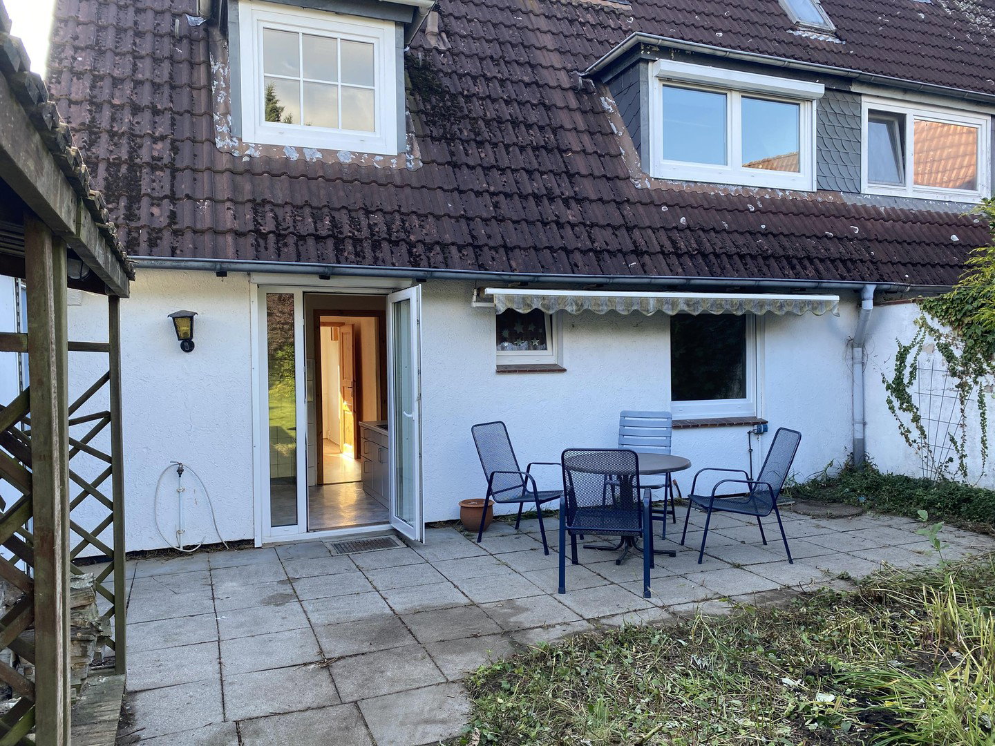 Foto 3 von 12 — Freie Charmante Doppelhaushälfte mit großem Garten – Ideal für Familien oder Mehrgenerationenwohnen